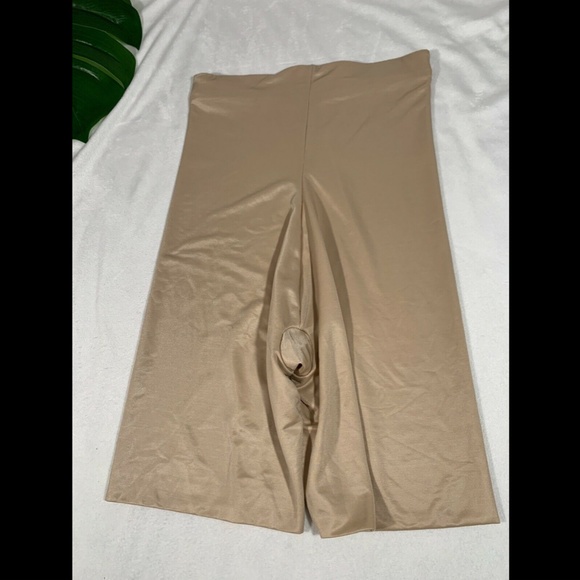 NEW Spanx Power Conceal Her High Waist Mid Thigh Short Shaper‎ [SZ Small ] - Picture 9 of 12